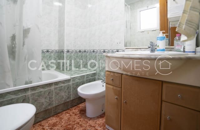 2 bedroom Penthouse for sale in Avenida Habaneras - Curva de Palangre, Torrevieja - € 145,000 (Ref: 9622140)