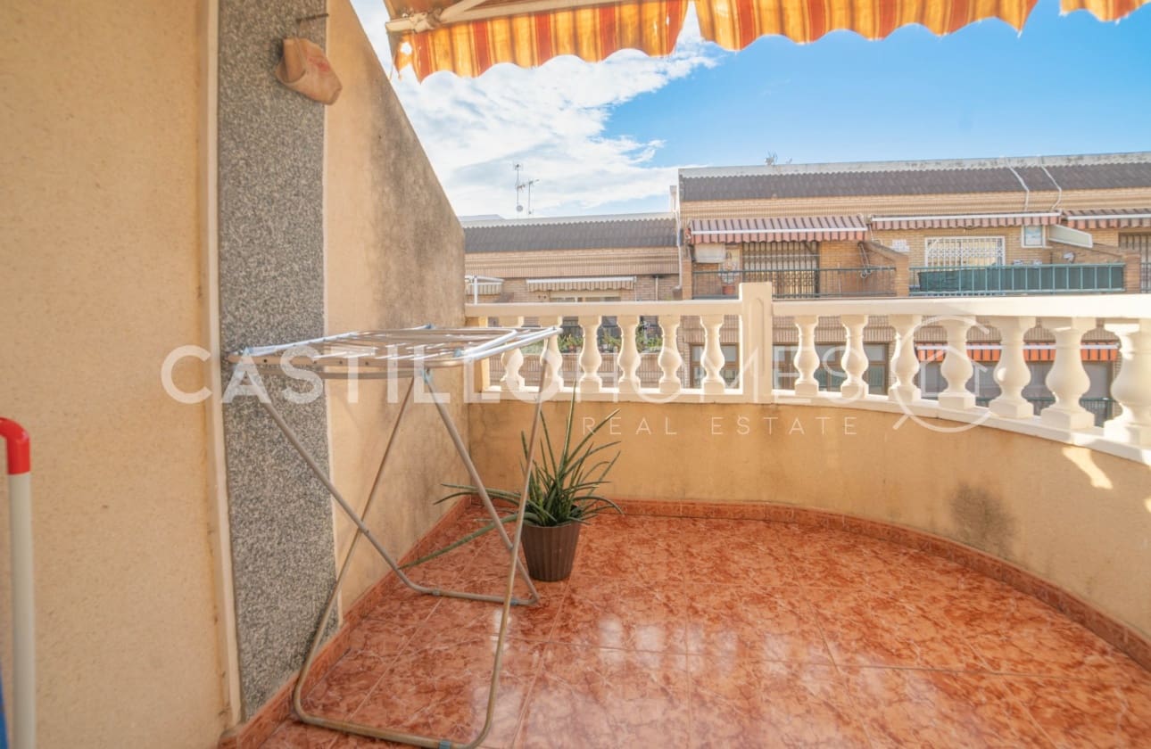 2 slaapkamer Penthouse te koop in Torrevieja - € 145.000 (Ref: 9622140)