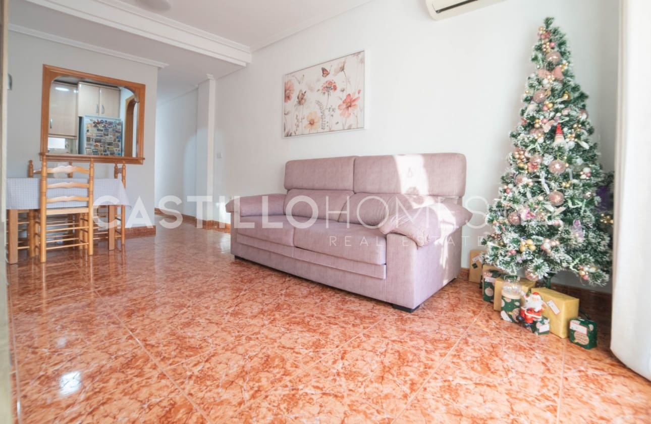2 slaapkamer Penthouse te koop in Torrevieja - € 145.000 (Ref: 9622140)