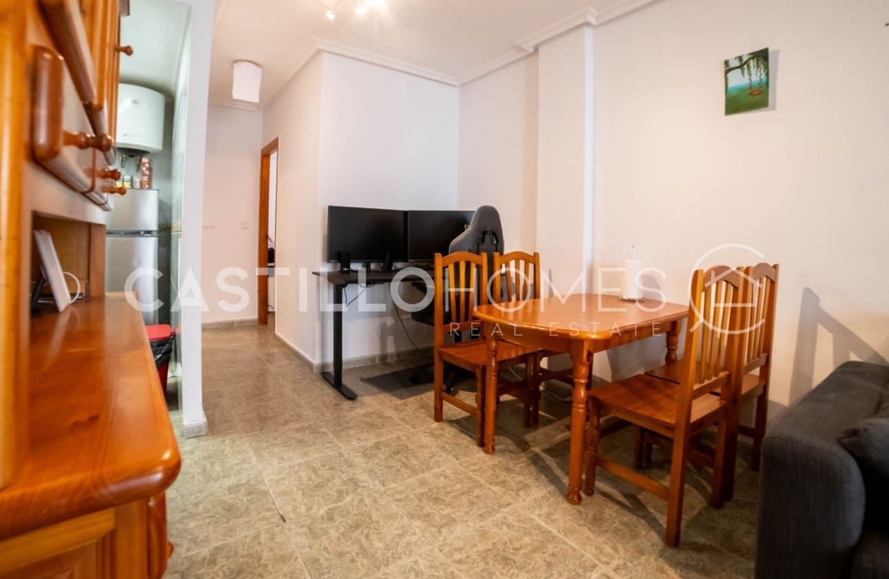 1 makuuhuone Kattohuoneisto myytävänä paikassa Torrevieja - 139 000 € (Ref: 9622141)