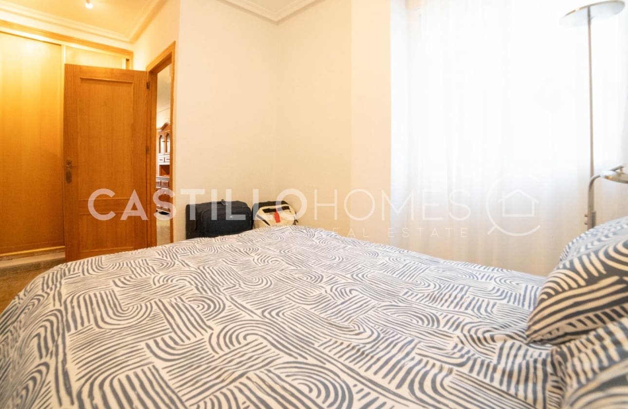 1 makuuhuone Kattohuoneisto myytävänä paikassa Torrevieja - 139 000 € (Ref: 9622141)