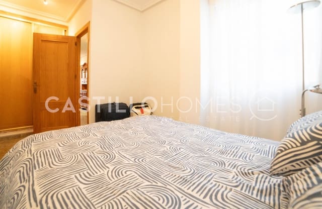 1 makuuhuone Kattohuoneisto myytävänä paikassa Las Piscinas Naturales, Torrevieja - 139 000 € (Ref: 9622141)