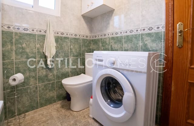 1 makuuhuone Kattohuoneisto myytävänä paikassa Las Piscinas Naturales, Torrevieja - 139 000 € (Ref: 9622141)