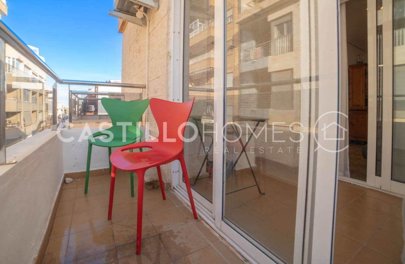 1 makuuhuone Kattohuoneisto myytävänä paikassa Torrevieja - 139 000 € (Ref: 9622141)