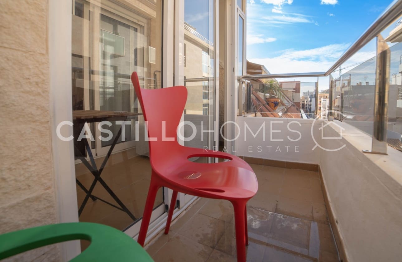 1 makuuhuone Kattohuoneisto myytävänä paikassa Torrevieja - 139 000 € (Ref: 9622141)