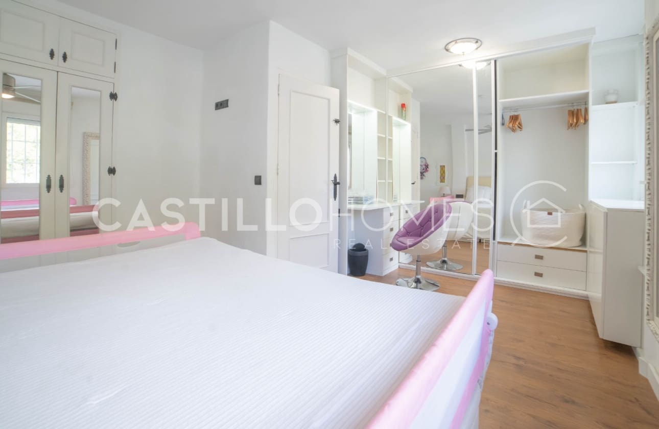 3 bedroom Townhouse for sale in Orihuela Costa with pool - € 430,000 (Ref: 9622142)