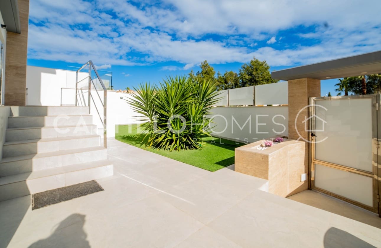 Chalet de 4 habitaciones en Filipinas en venta con piscina - 595.000 € (Ref: 9622143)