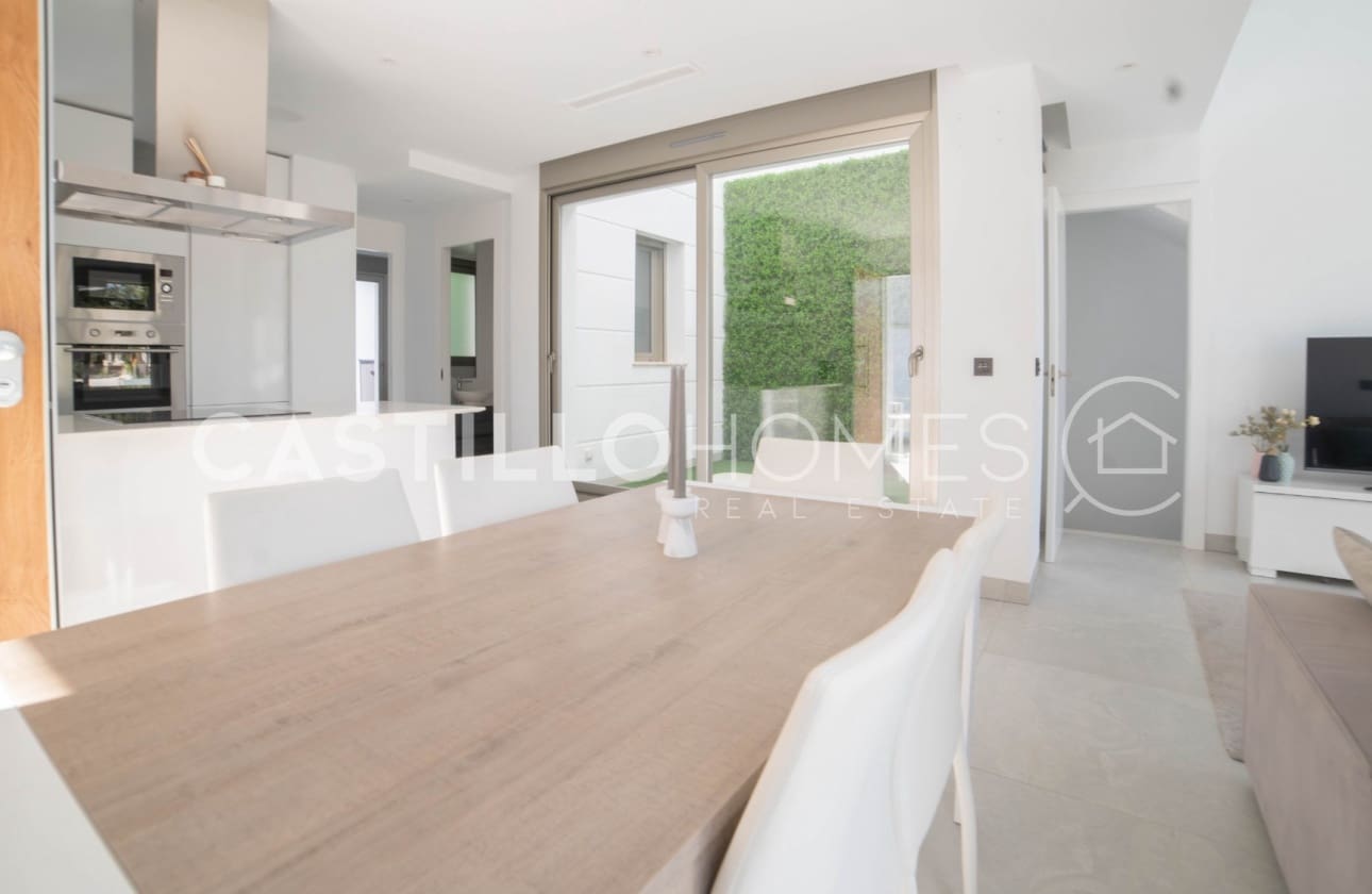 Chalet de 4 habitaciones en Filipinas en venta con piscina - 595.000 € (Ref: 9622143)