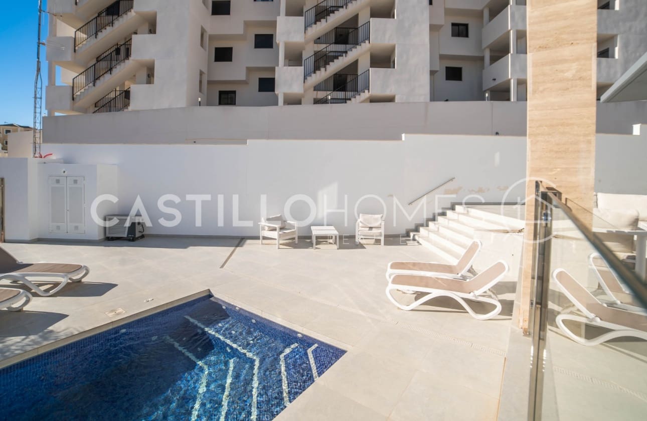 4 makuuhuone Huvila myytävänä paikassa Filipinas mukana uima-altaan - 595 000 € (Ref: 9622143)