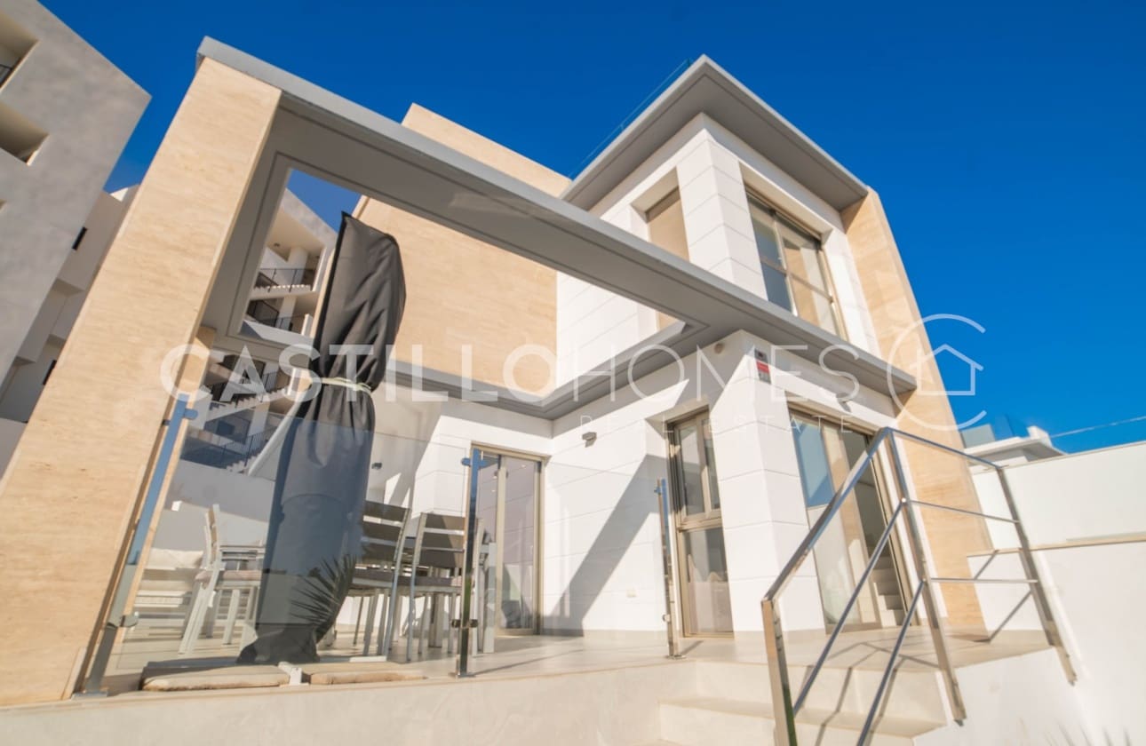 4 makuuhuone Huvila myytävänä paikassa Filipinas mukana uima-altaan - 595 000 € (Ref: 9622143)