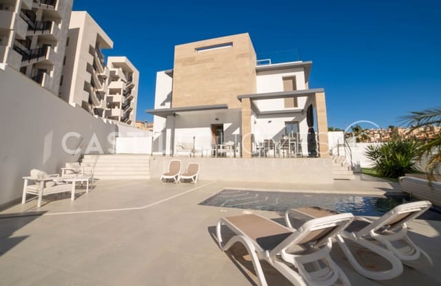 4 makuuhuone Huvila myytävänä paikassa Las Filipinas mukana uima-altaan - 595 000 € (Ref: 9622143)