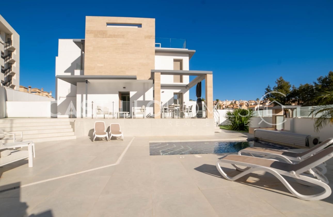 4 makuuhuone Huvila myytävänä paikassa Filipinas mukana uima-altaan - 595 000 € (Ref: 9622143)