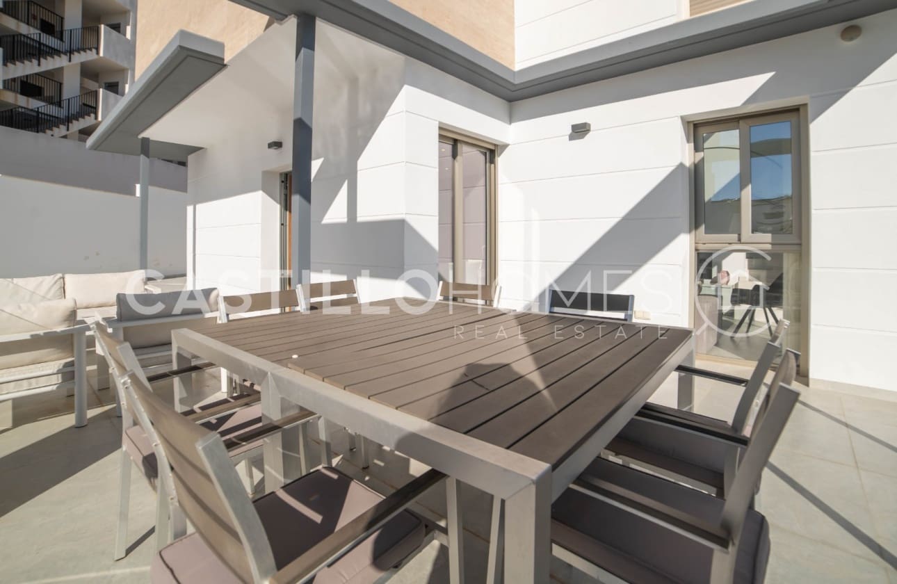 4 makuuhuone Huvila myytävänä paikassa Filipinas mukana uima-altaan - 595 000 € (Ref: 9622143)