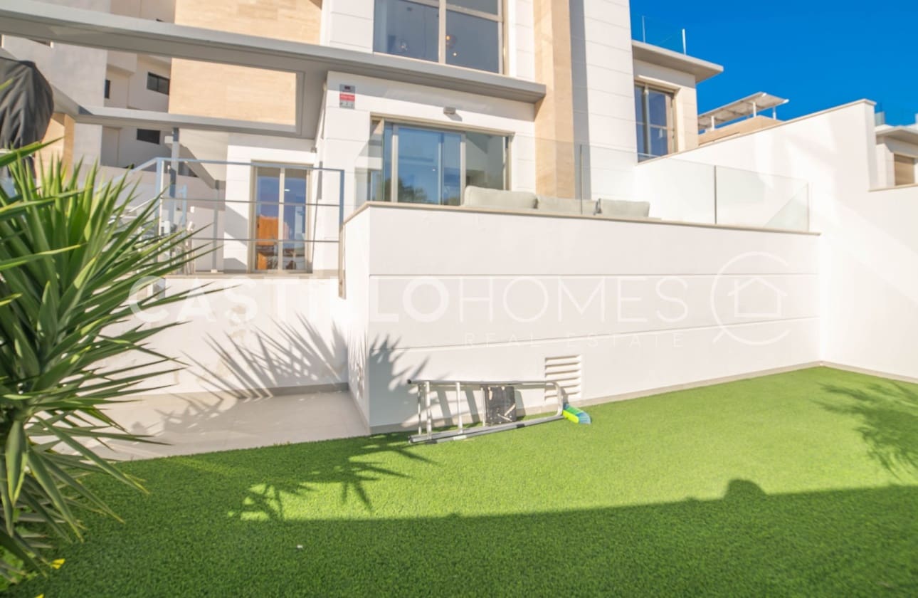 4 makuuhuone Huvila myytävänä paikassa Filipinas mukana uima-altaan - 595 000 € (Ref: 9622143)