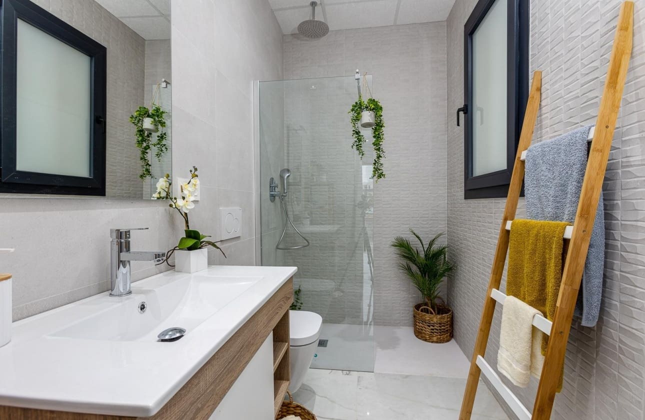 3 bedroom Villa for sale in Ciudad Quesada with pool - € 588,000 (Ref: 9622147)