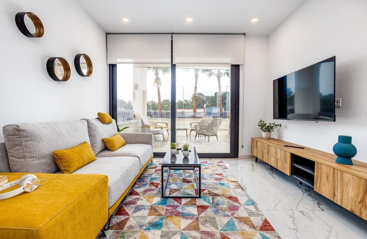 Bungalow de 2 habitaciones en Ciudad Quesada en venta con piscina - 297.000 € (Ref: 9622151)