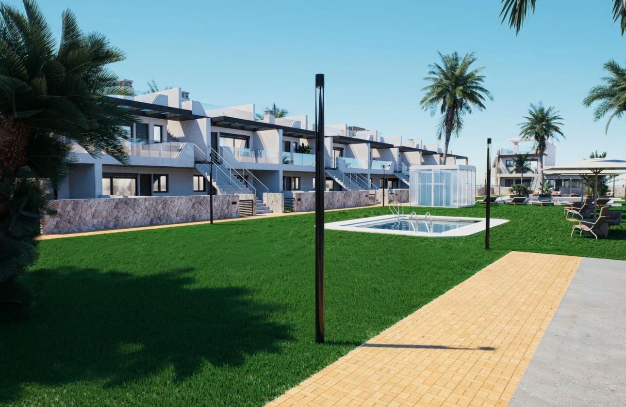 2 sypialnia Bungalow na sprzedaż w Pilar de la Horadada z basenem - 320 000 € (Ref: 9622152)