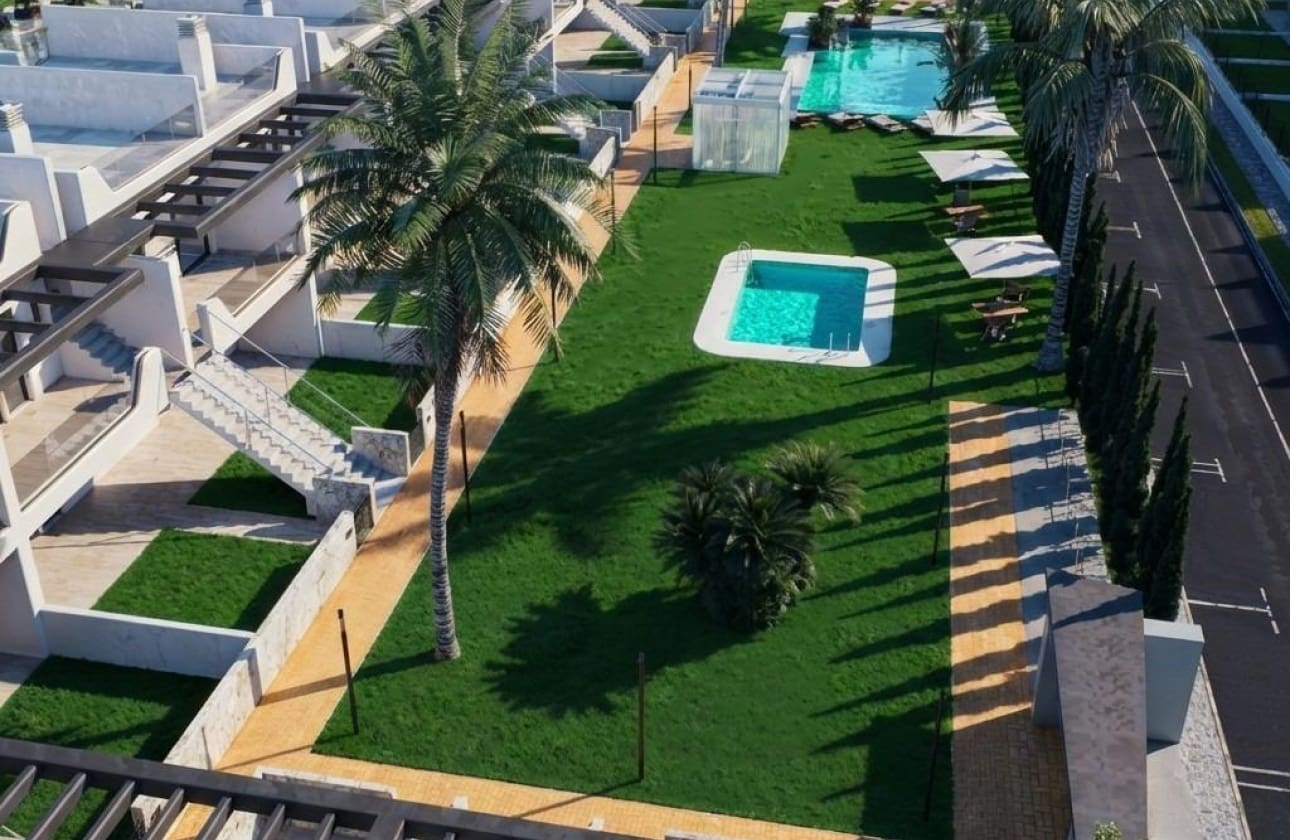 2 sypialnia Bungalow na sprzedaż w Pilar de la Horadada z basenem - 320 000 € (Ref: 9622152)