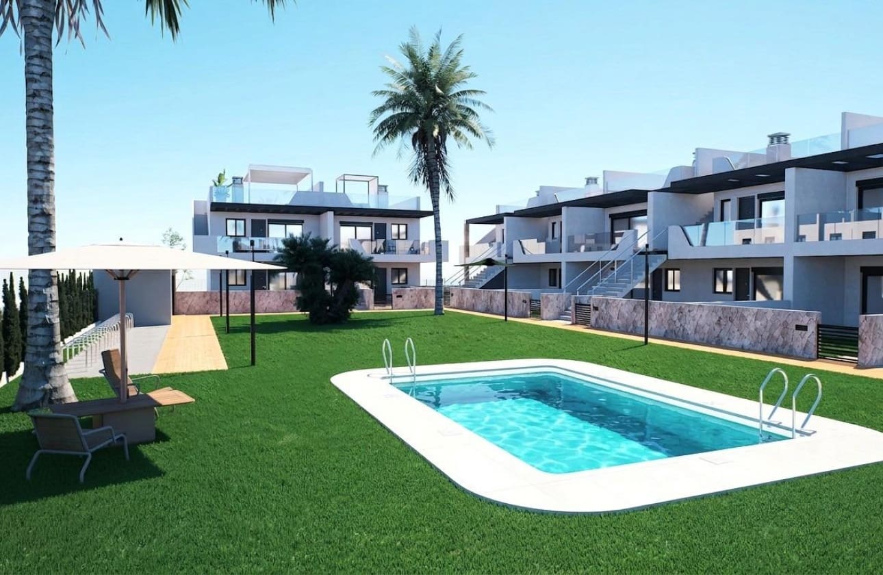 2 sypialnia Bungalow na sprzedaż w Pilar de la Horadada z basenem - 320 000 € (Ref: 9622152)