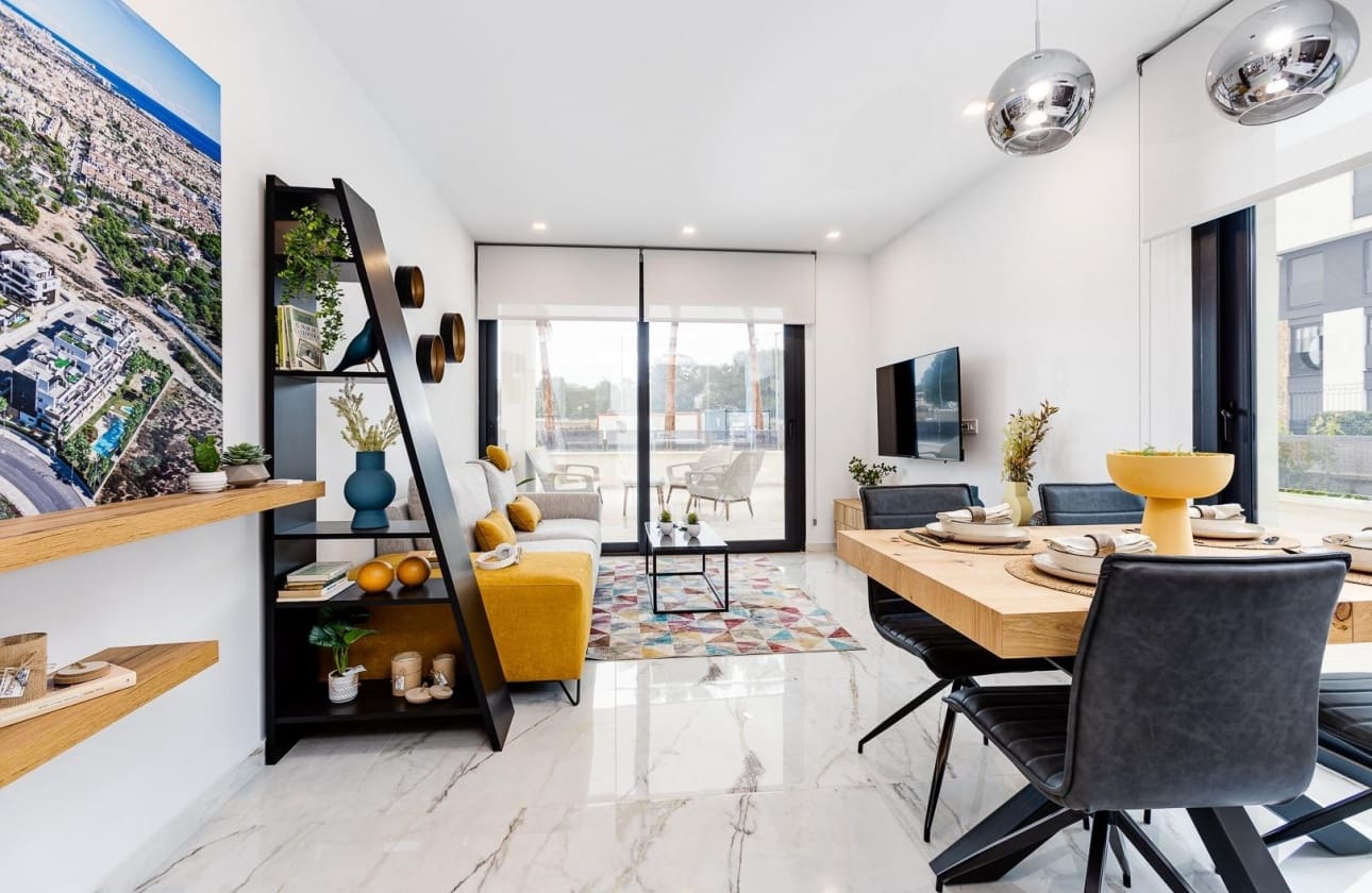 2 bedroom Bungalow for sale in Ciudad Quesada with pool - € 312,000 (Ref: 9622156)