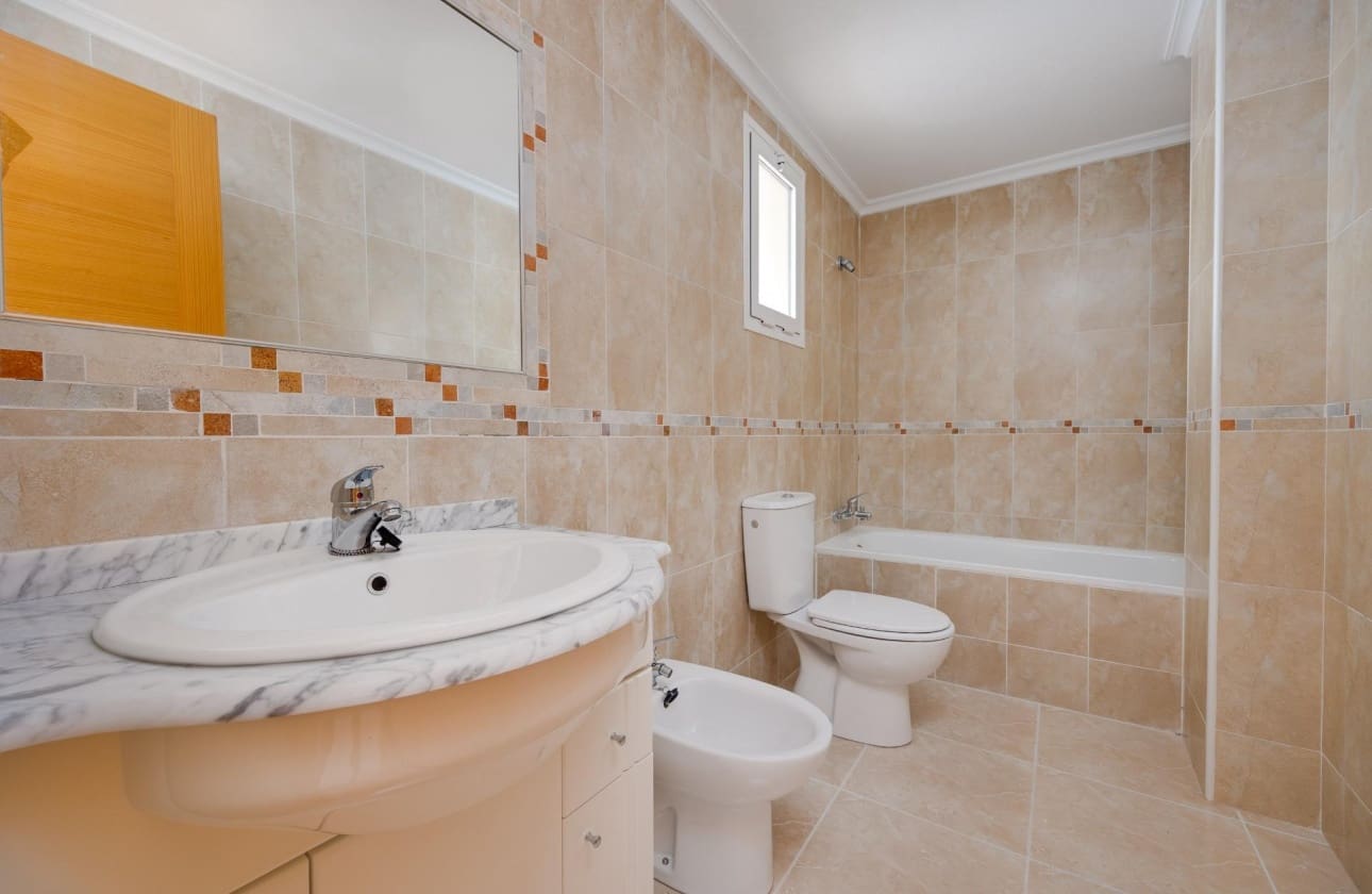 2 sovrum Lägenhet till salu i San Fulgencio med pool - 165 000 € (Ref: 9622161)