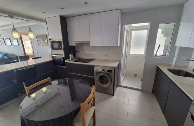 3 slaapkamer Appartement te koop in Playa del Cura, Torrevieja met garage - € 330.000 (Ref: 9622176)