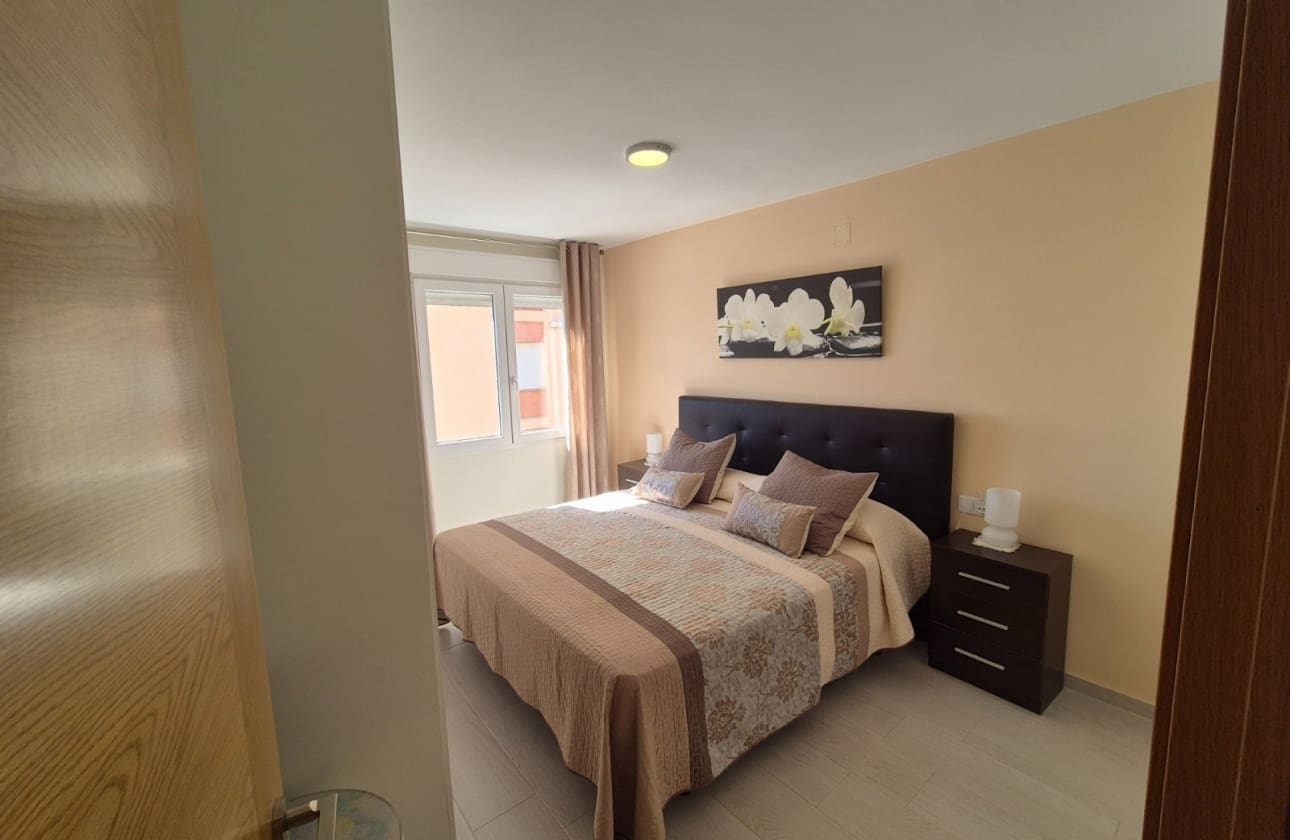 3 soverom Strandleiligheter til salgs i Torrevieja med garasje - € 330 000 (Ref: 9622176)