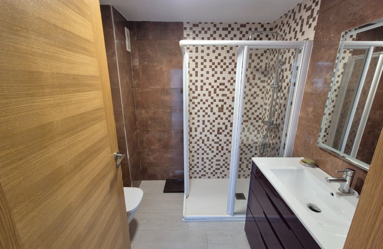 3 soverom Strandleiligheter til salgs i Torrevieja med garasje - € 330 000 (Ref: 9622176)