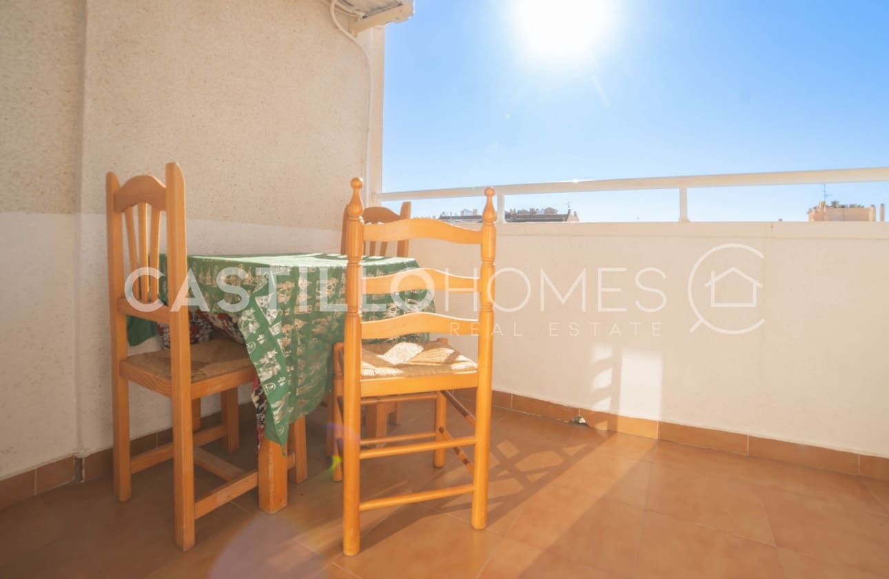 2 bedroom Apartment for sale in Torrevieja with pool - € 139,000 (Ref: 9622178)