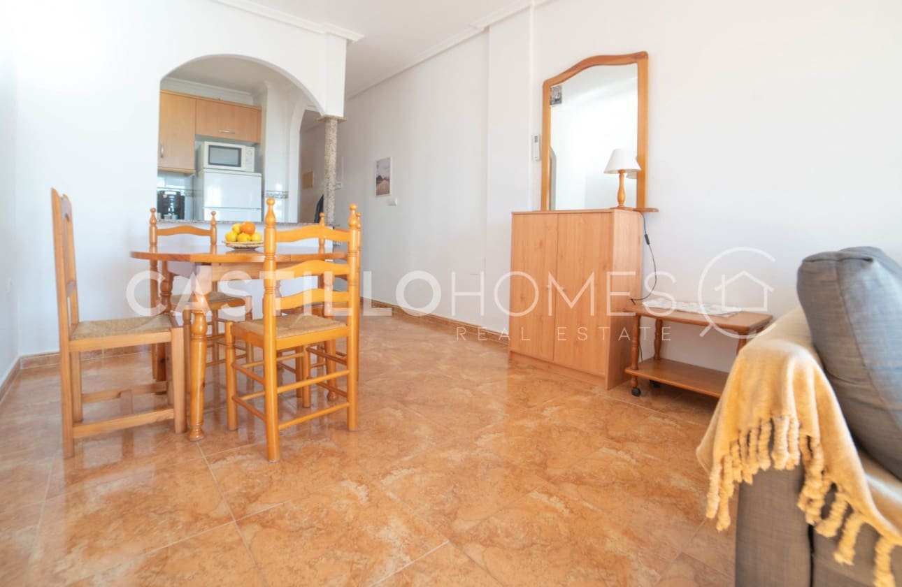 2 bedroom Apartment for sale in Torrevieja with pool - € 139,000 (Ref: 9622178)