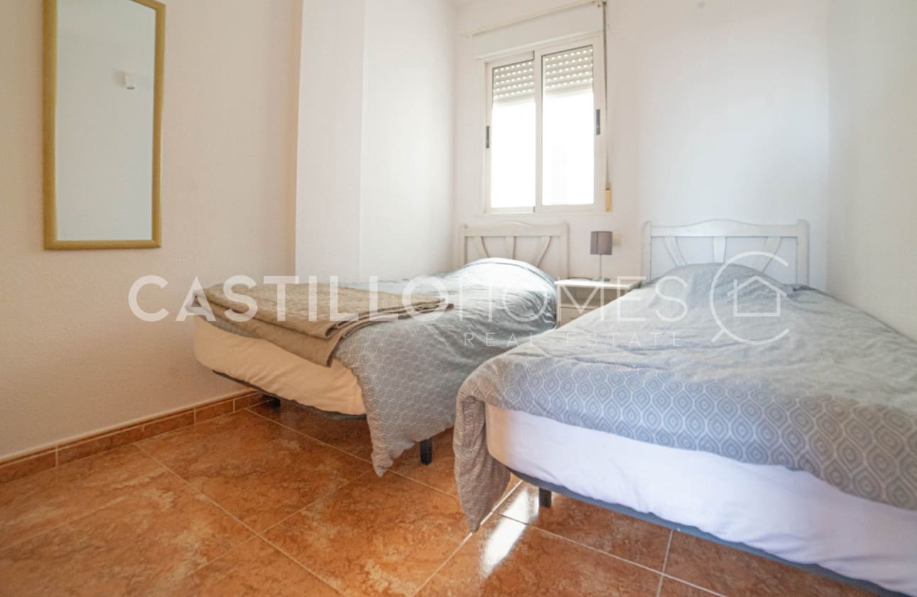 2 bedroom Apartment for sale in Torrevieja with pool - € 139,000 (Ref: 9622178)