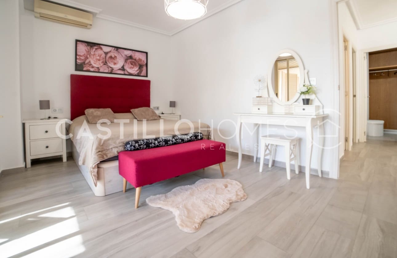 3 Zimmer Apartment zu verkaufen in Torrevieja - 380.000 € (Ref: 9622180)