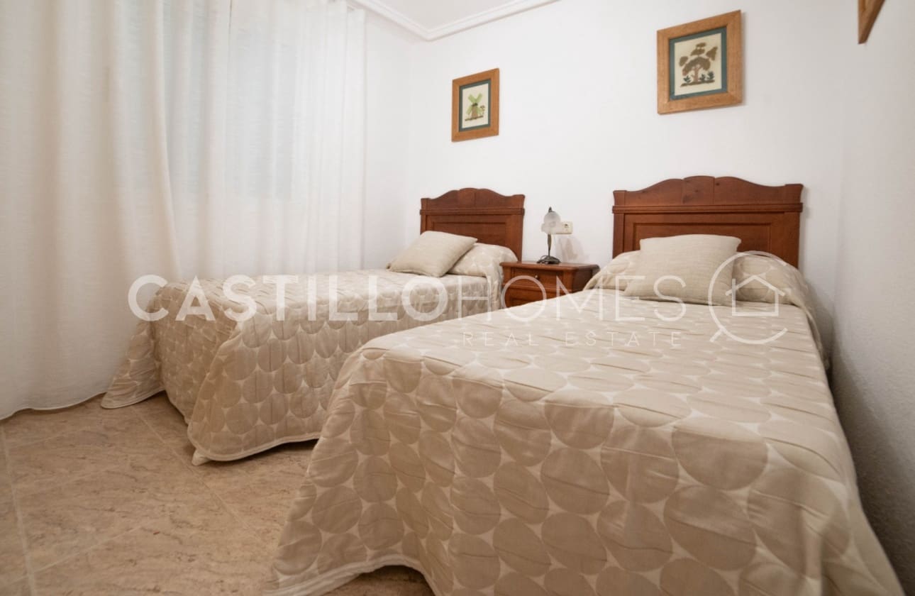 3 bedroom Beach Apartment for sale in Torrevieja - € 179,900 (Ref: 9622181)