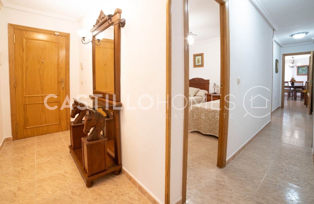 3 bedroom Beach Apartment for sale in Torrevieja - € 179,900 (Ref: 9622181)