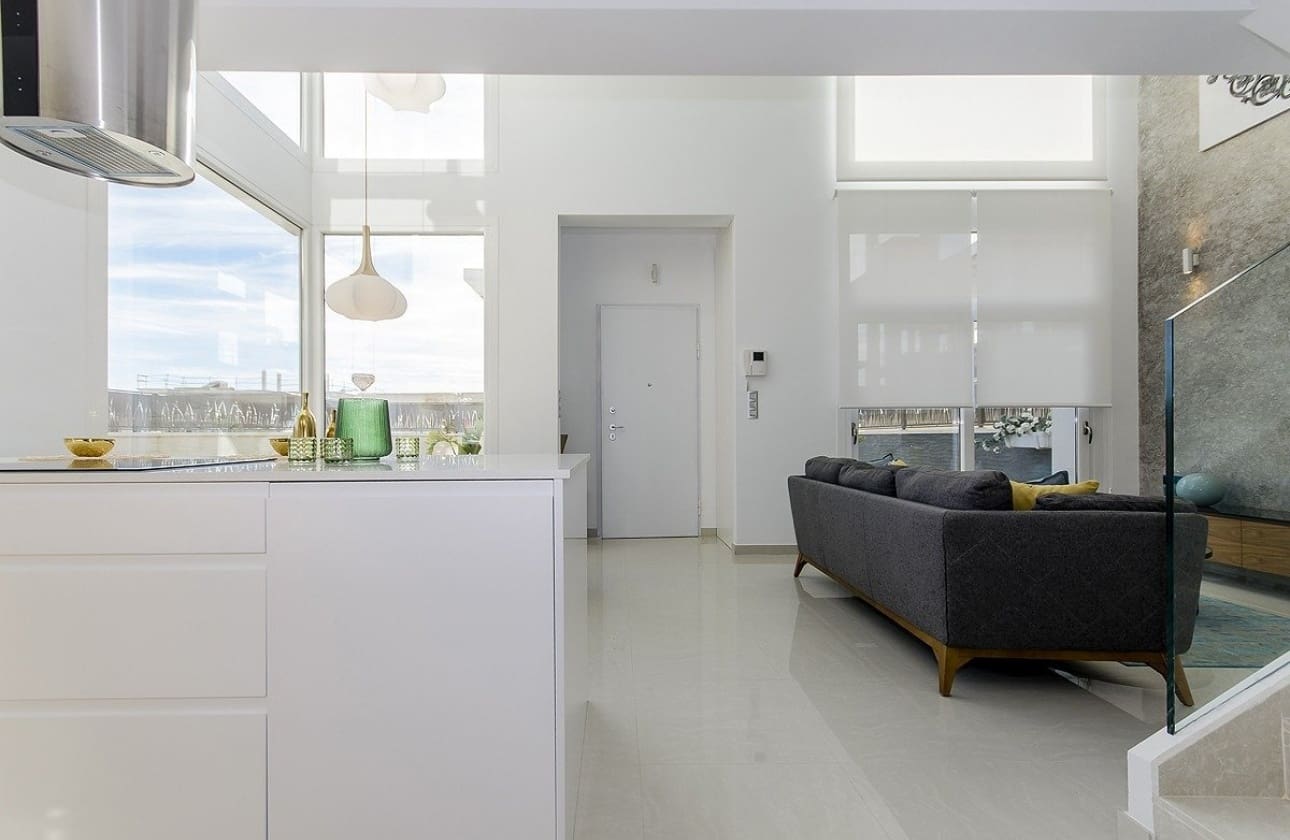 Chalet de 3 habitaciones en Los Montesinos en venta con piscina - 485.000 € (Ref: 9631485)