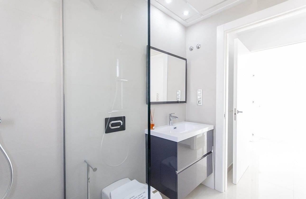 Chalet de 3 habitaciones en Los Montesinos en venta con piscina - 485.000 € (Ref: 9631485)