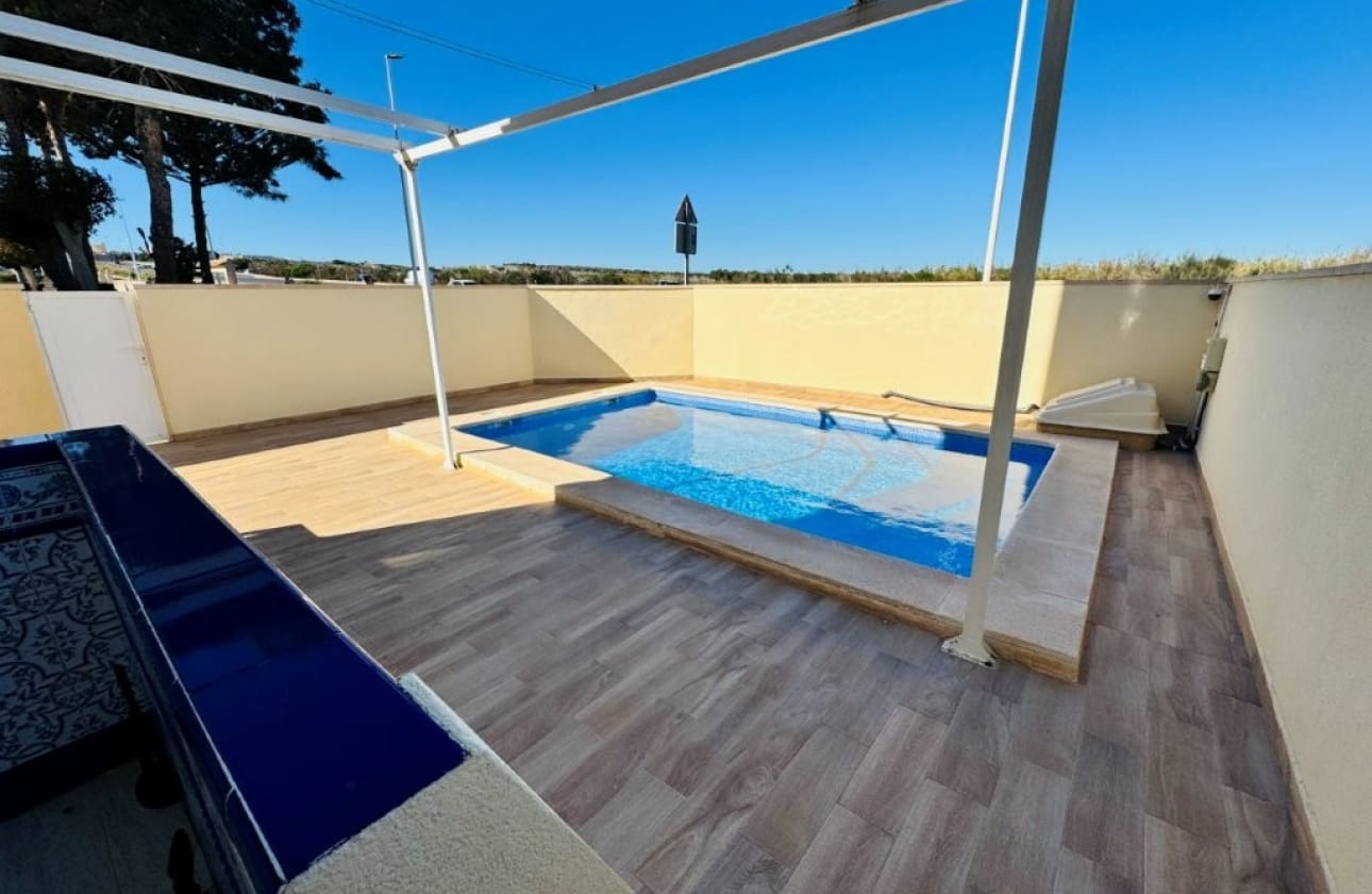 2 Zimmer Apartment zu verkaufen in La Mata mit Pool - 239.000 € (Ref: 9631487)