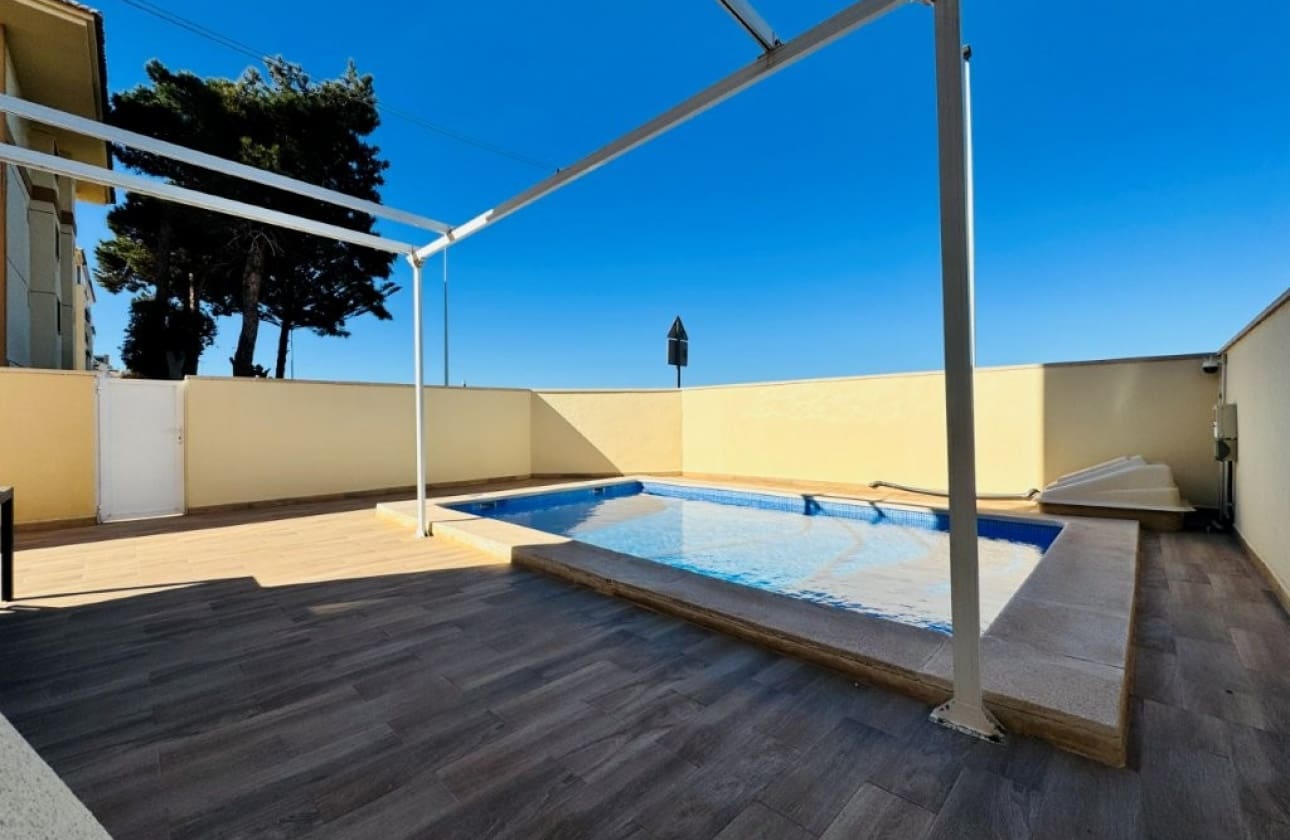 2 Zimmer Apartment zu verkaufen in La Mata mit Pool - 239.000 € (Ref: 9631487)