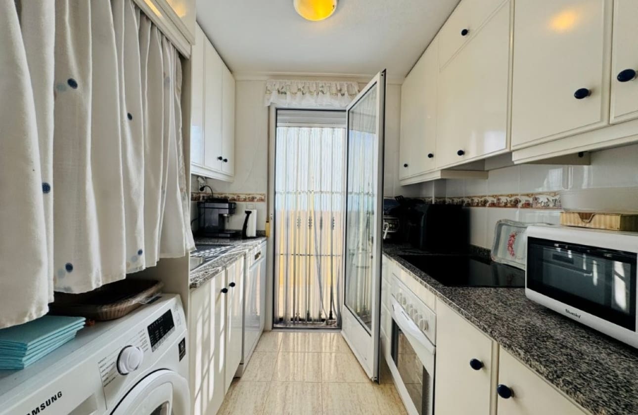 2 Zimmer Apartment zu verkaufen in La Mata mit Pool - 239.000 € (Ref: 9631487)