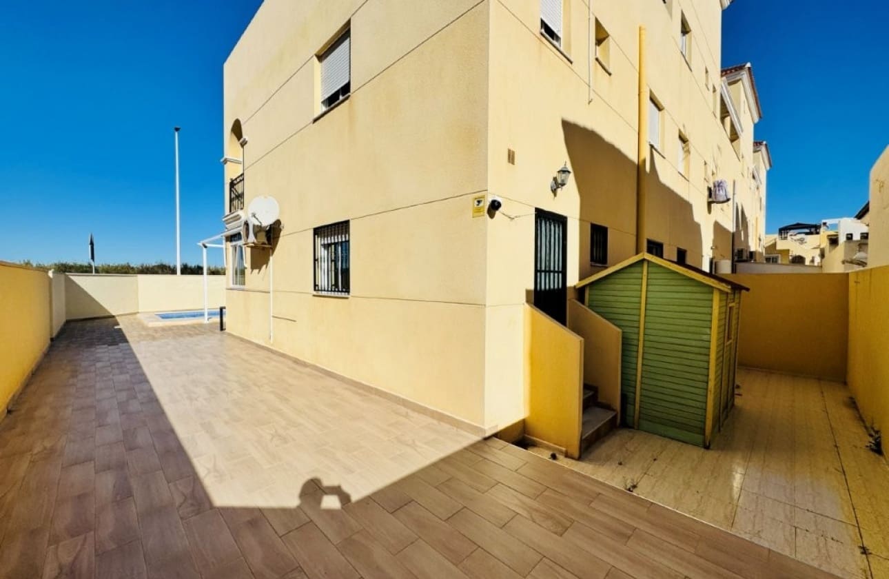 2 Zimmer Apartment zu verkaufen in La Mata mit Pool - 239.000 € (Ref: 9631487)