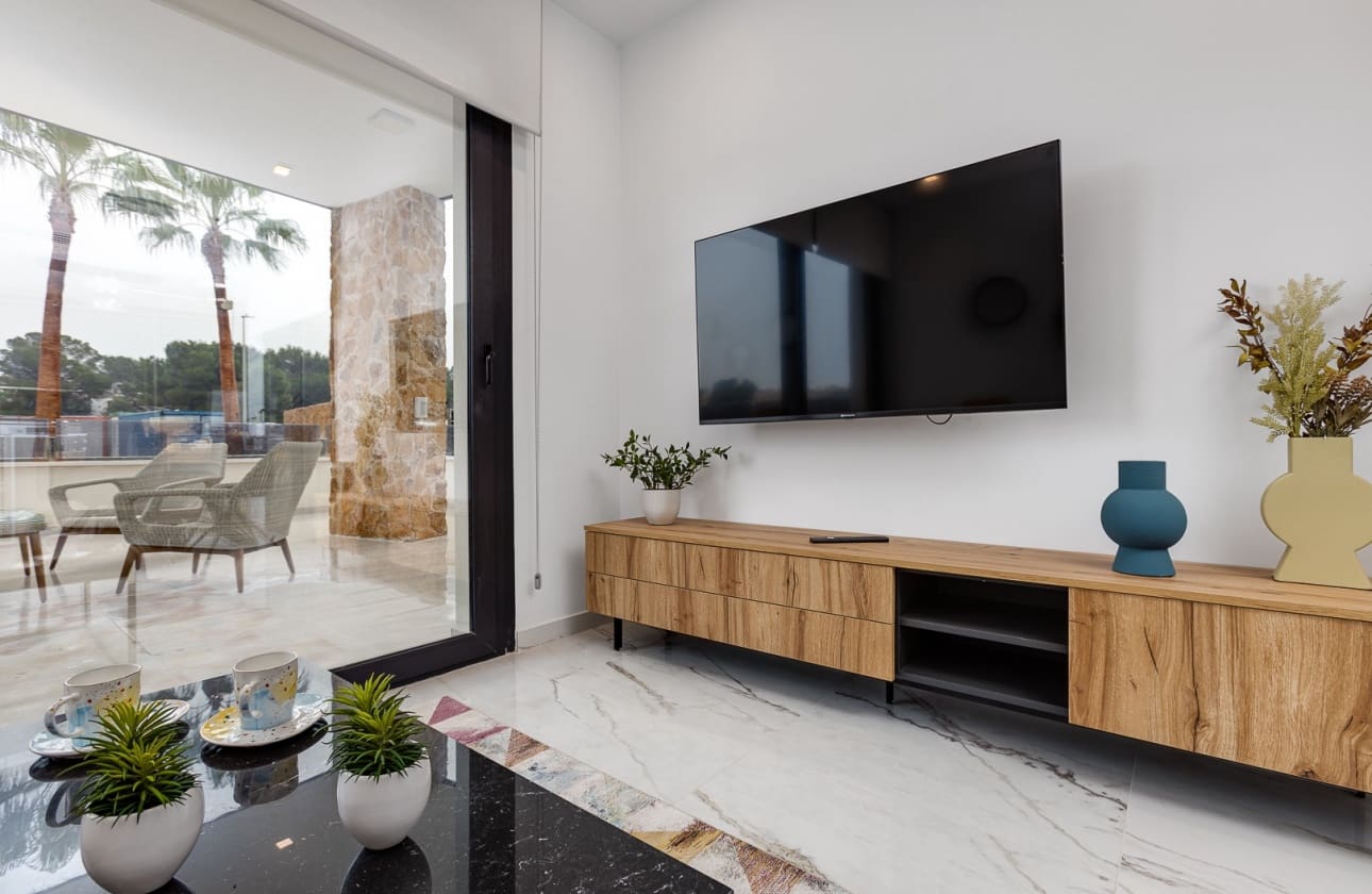 2 makuuhuone Bungalow myytävänä paikassa Ciudad Quesada mukana uima-altaan 
autotalli - 322 000 € (Ref: 9656519)