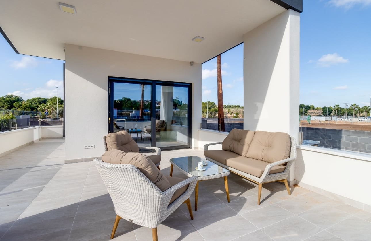 2 makuuhuone Bungalow myytävänä paikassa Ciudad Quesada mukana uima-altaan 
autotalli - 322 000 € (Ref: 9656519)