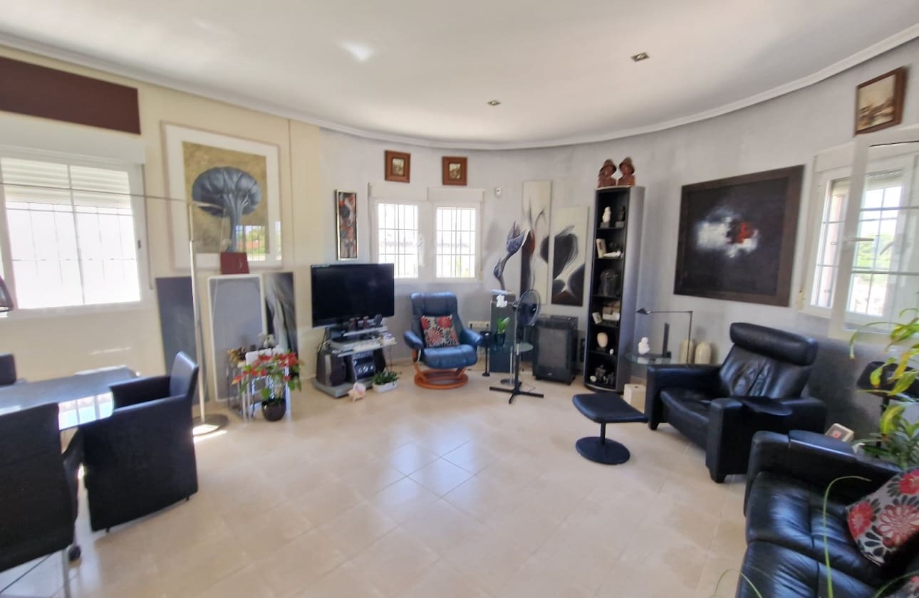 4 makuuhuone Huvila myytävänä paikassa San Fulgencio mukana uima-altaan - 549 000 € (Ref: 9656568)