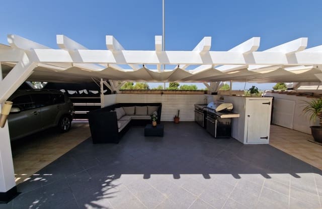 4 soverom Villa til salgs i San Fulgencio med svømmebasseng - € 549 000 (Ref: 9656568)