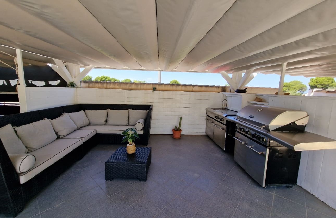 4 makuuhuone Huvila myytävänä paikassa San Fulgencio mukana uima-altaan - 549 000 € (Ref: 9656568)