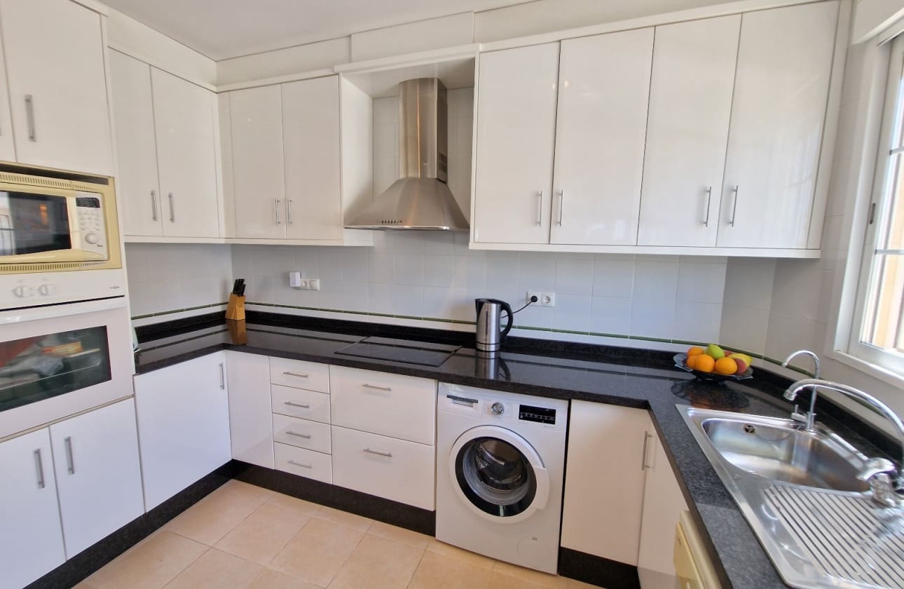 4 makuuhuone Huvila myytävänä paikassa San Fulgencio mukana uima-altaan - 549 000 € (Ref: 9656568)