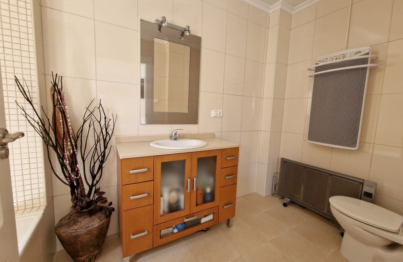 4 makuuhuone Huvila myytävänä paikassa San Fulgencio mukana uima-altaan - 549 000 € (Ref: 9656568)