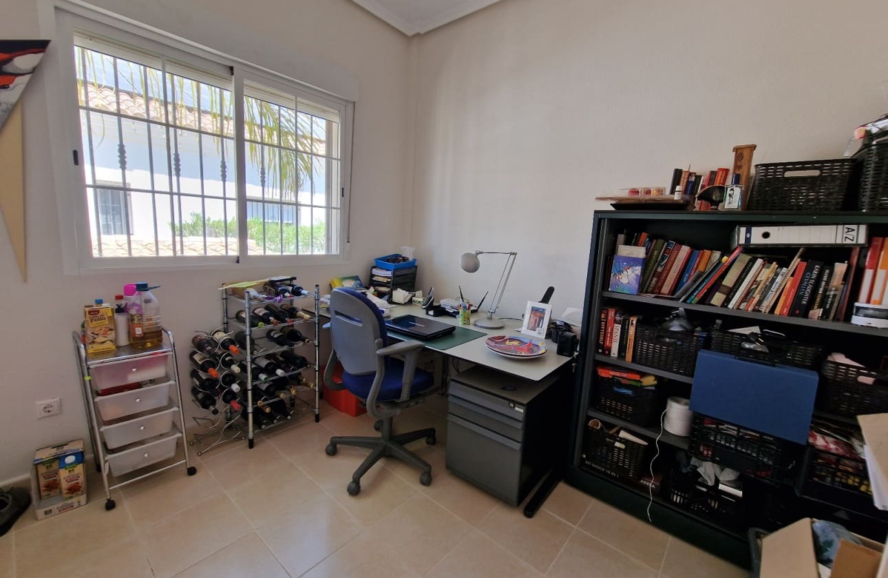 4 makuuhuone Huvila myytävänä paikassa San Fulgencio mukana uima-altaan - 549 000 € (Ref: 9656568)