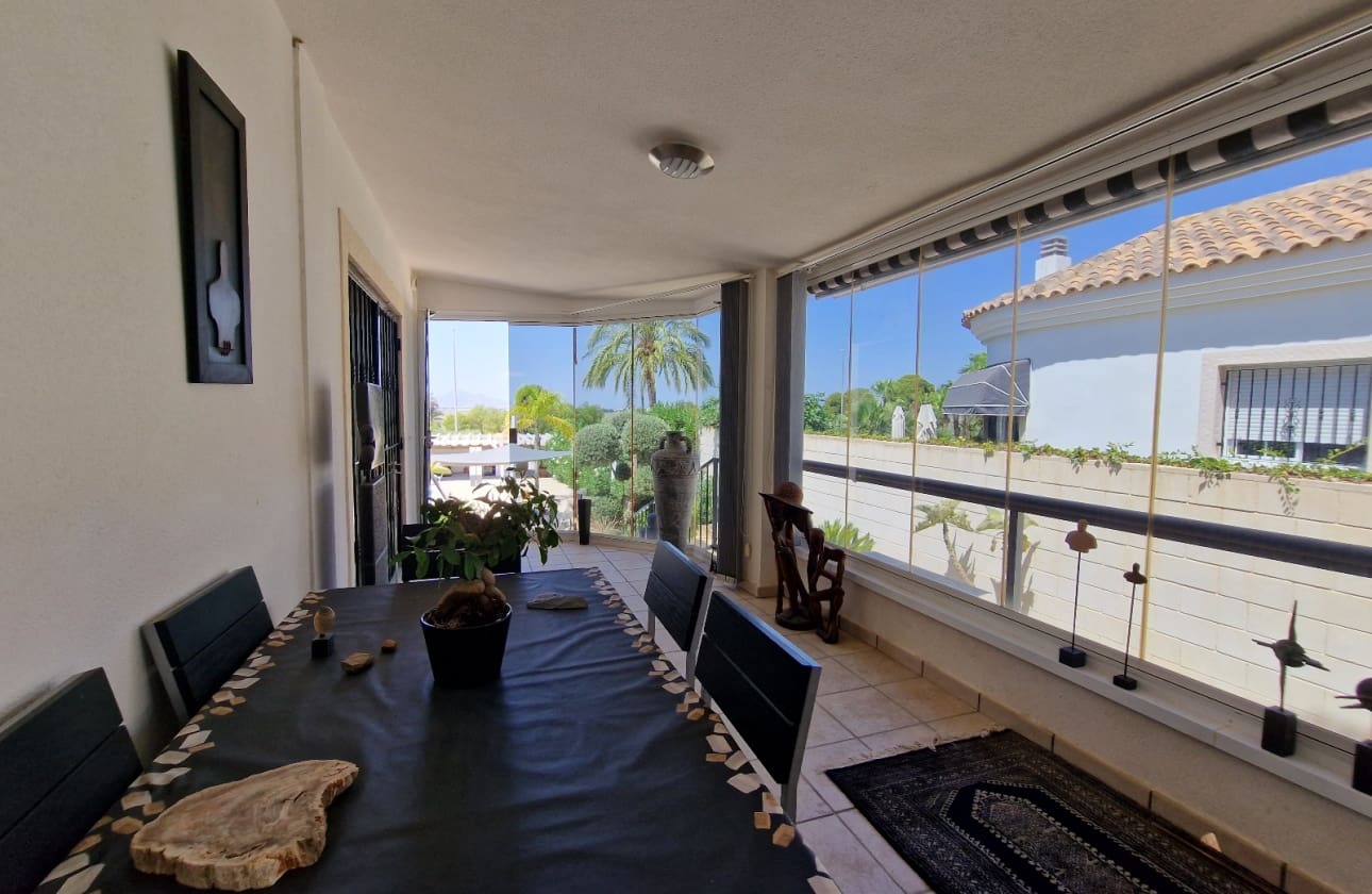 4 makuuhuone Huvila myytävänä paikassa San Fulgencio mukana uima-altaan - 549 000 € (Ref: 9656568)