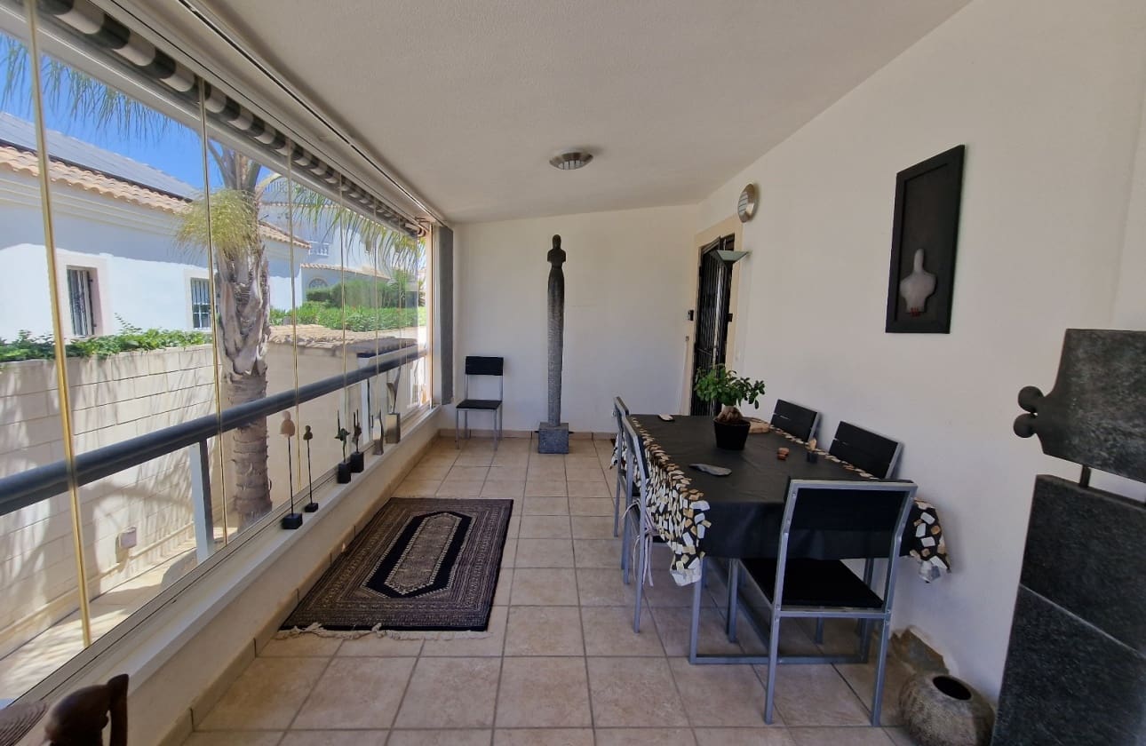 4 makuuhuone Huvila myytävänä paikassa San Fulgencio mukana uima-altaan - 549 000 € (Ref: 9656568)